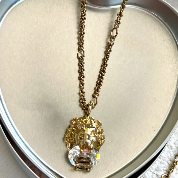 Gucci Lion Crystal Necklace - Picture 3 of 8